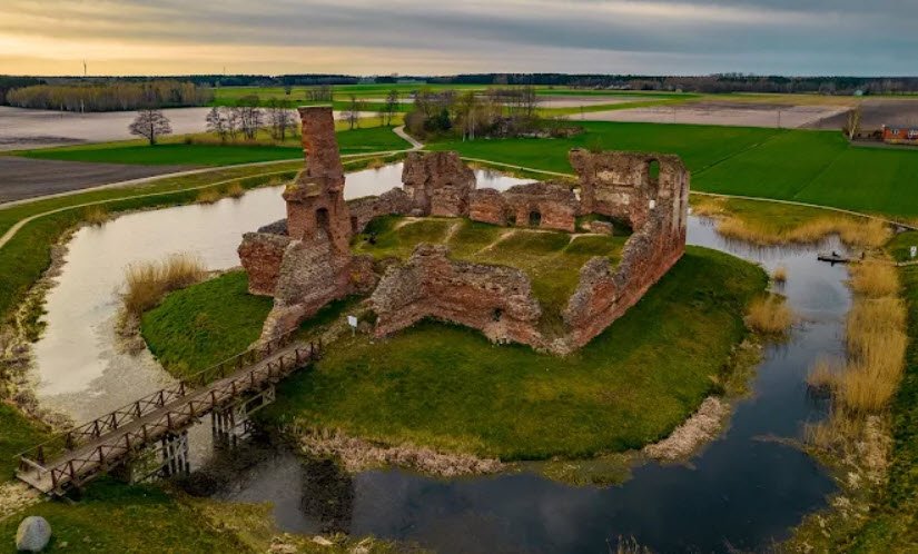 Besiekiery Castle, Poland